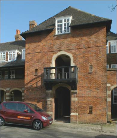 Meadway Court h